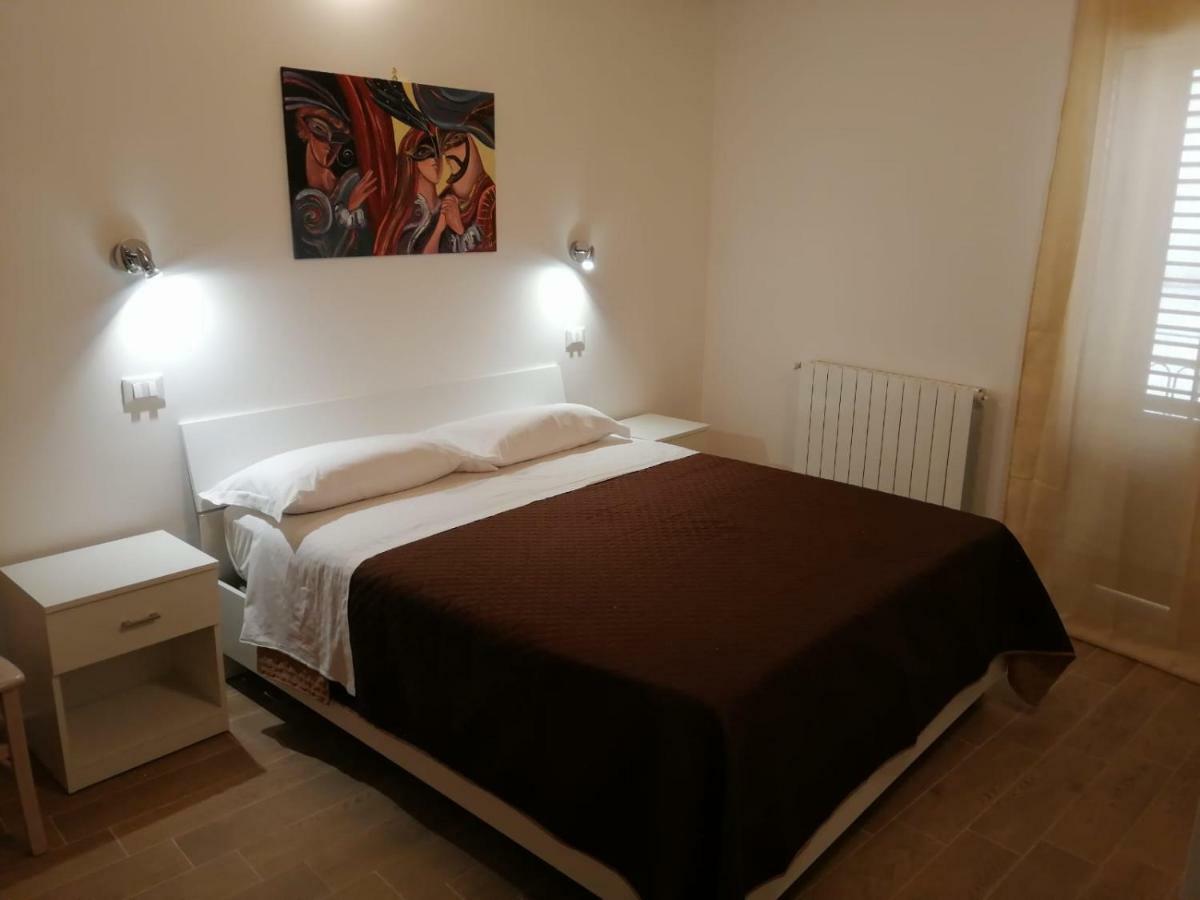 Opera Boutique Rooms Monreale Bagian luar foto