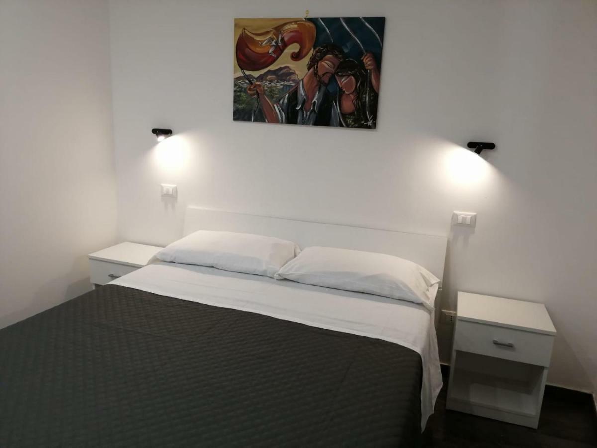 Opera Boutique Rooms Monreale Bagian luar foto
