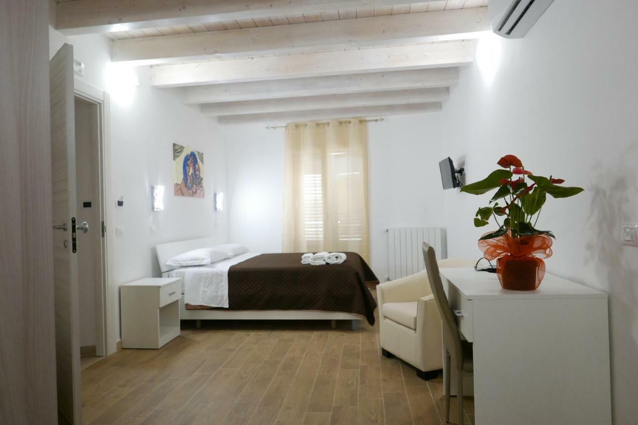 Opera Boutique Rooms Monreale Bagian luar foto