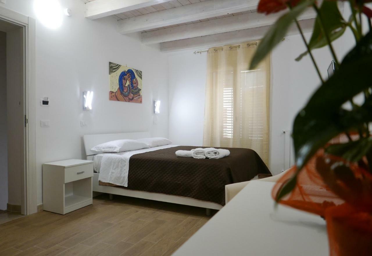Opera Boutique Rooms Monreale Bagian luar foto