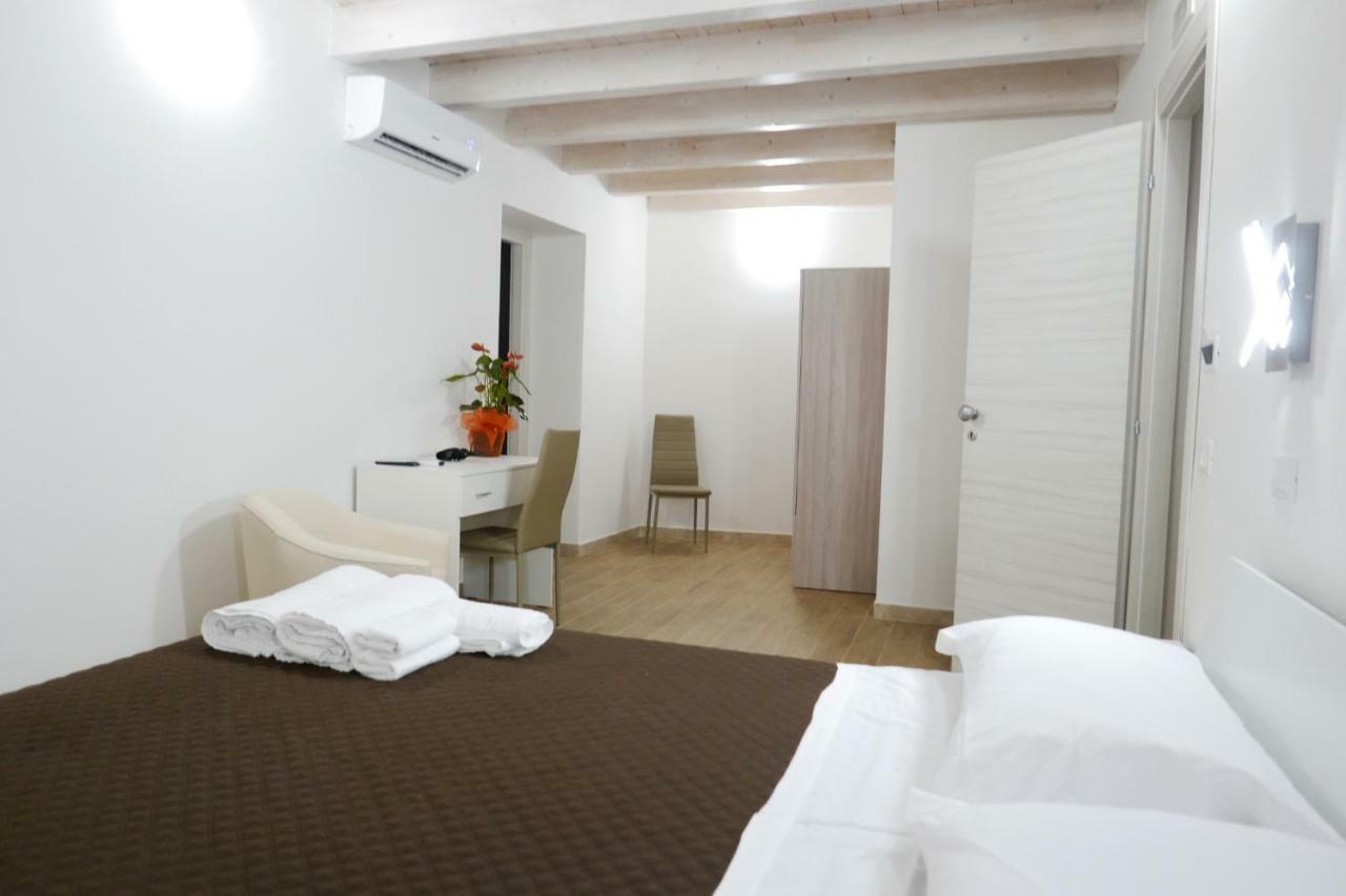 Opera Boutique Rooms Monreale Bagian luar foto